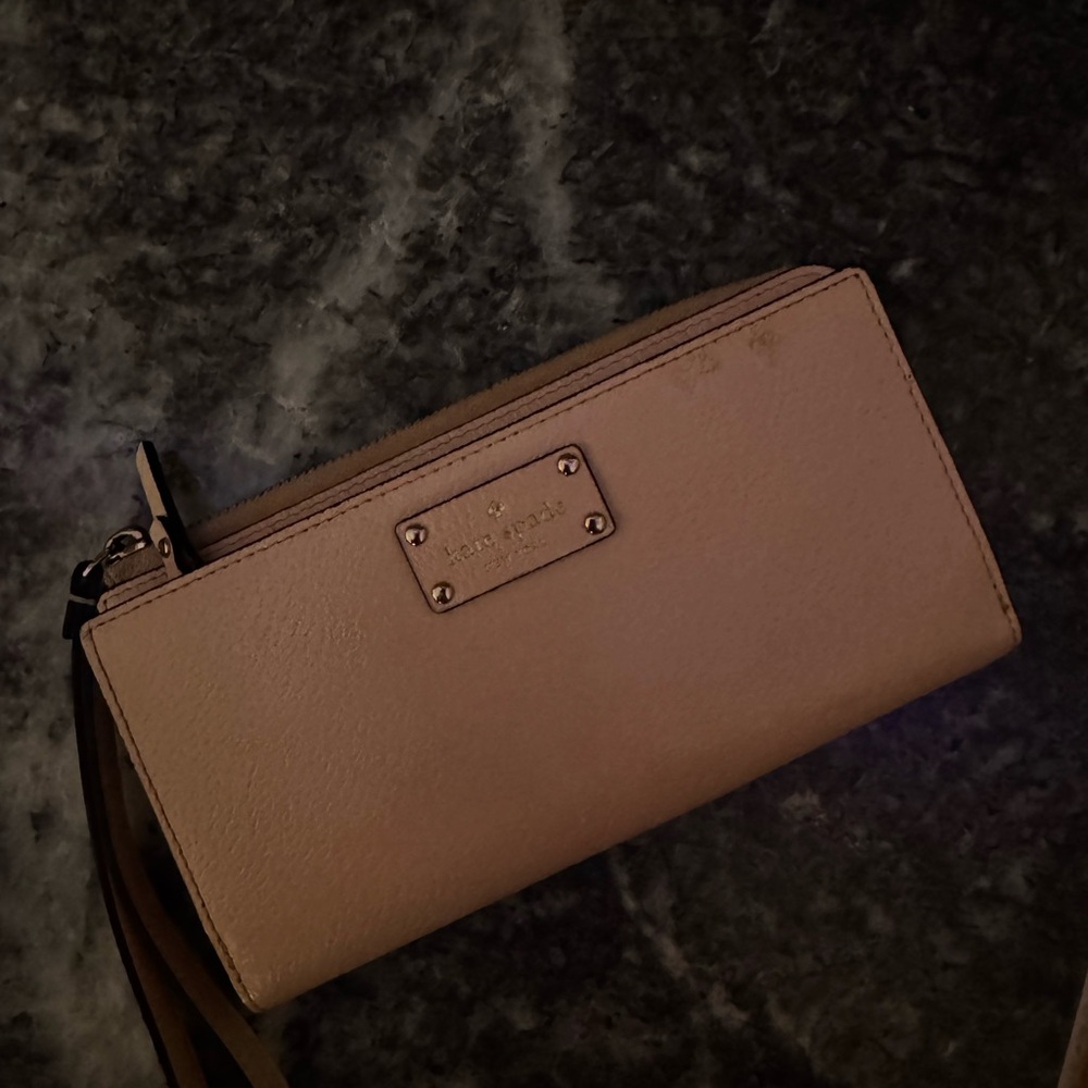 Kate Spade Light Pink Leather Wristlet